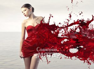 Девушка в красном платье с брызгами крови, фото